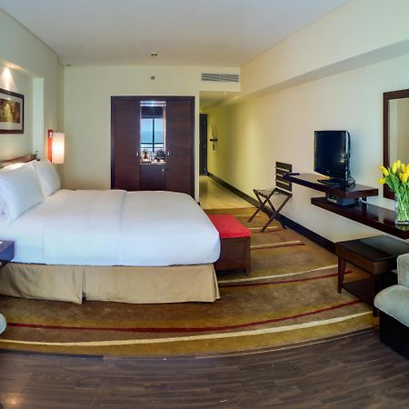 Sofitel Al Khobar The Corniche Hotel Exterior photo A room at the hotel