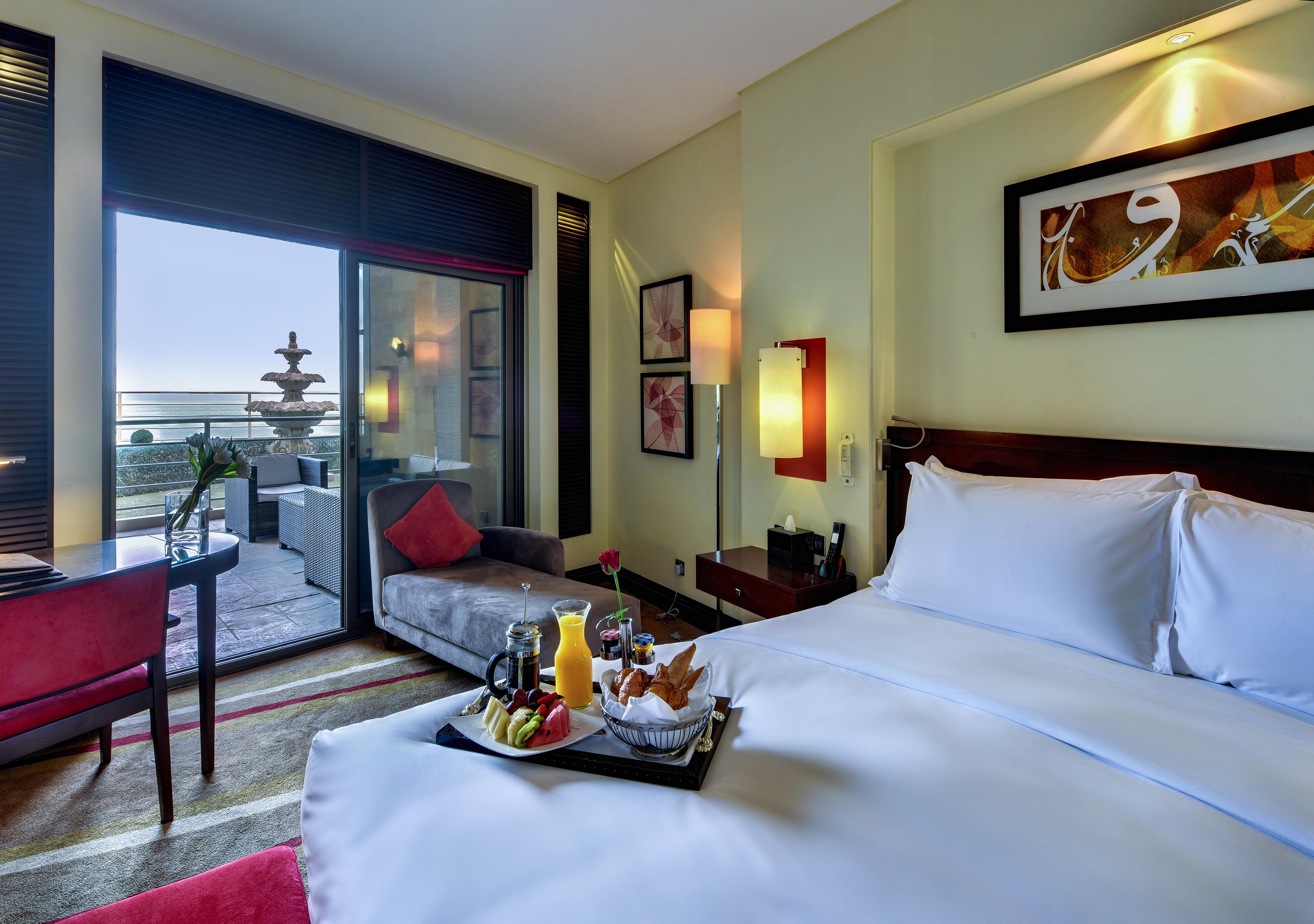 Sofitel Al Khobar The Corniche Hotel Exterior photo A room at the hotel