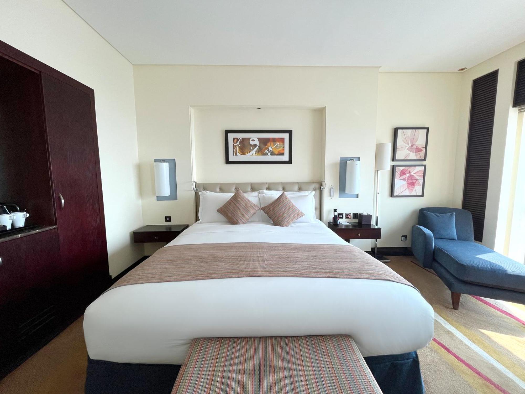 Sofitel Al Khobar The Corniche Hotel Exterior photo A bedroom at the hotel
