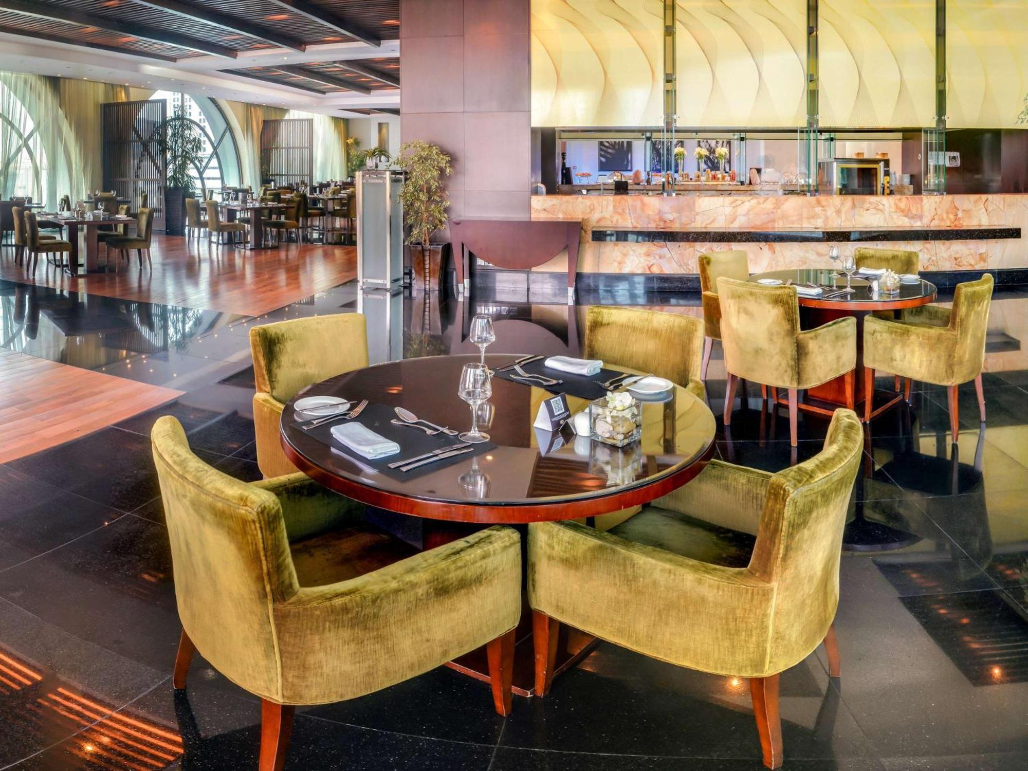 Sofitel Al Khobar The Corniche Hotel Exterior photo The restaurant