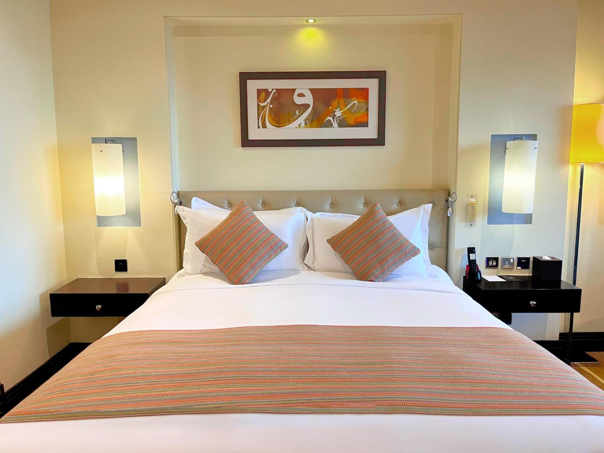 Sofitel Al Khobar The Corniche Hotel Exterior photo A bedroom at the hotel