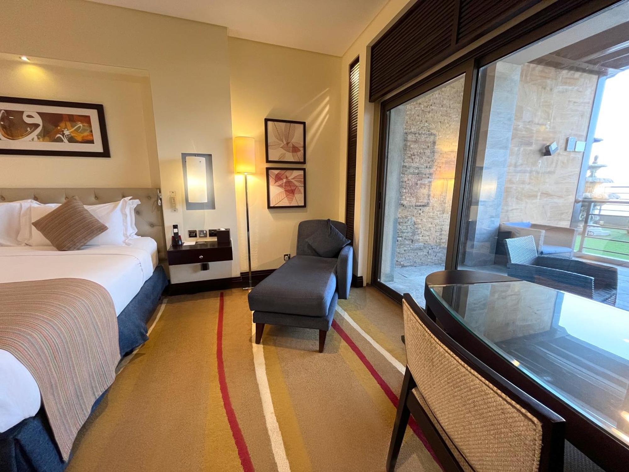 Sofitel Al Khobar The Corniche Hotel Exterior photo A room at the Taj Mahal Palace
